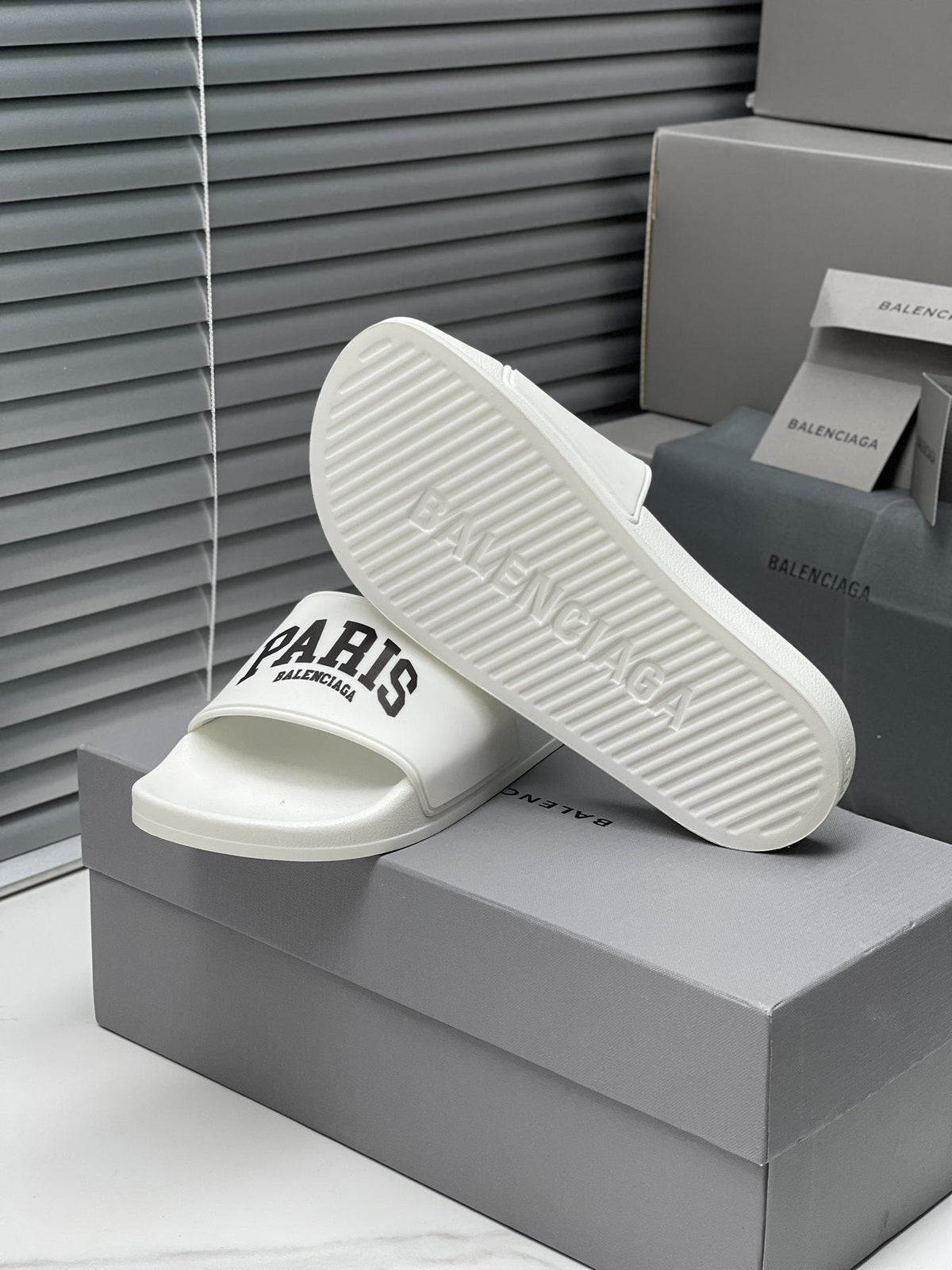 Balenciaga Contrast Lettered Slide Sandals